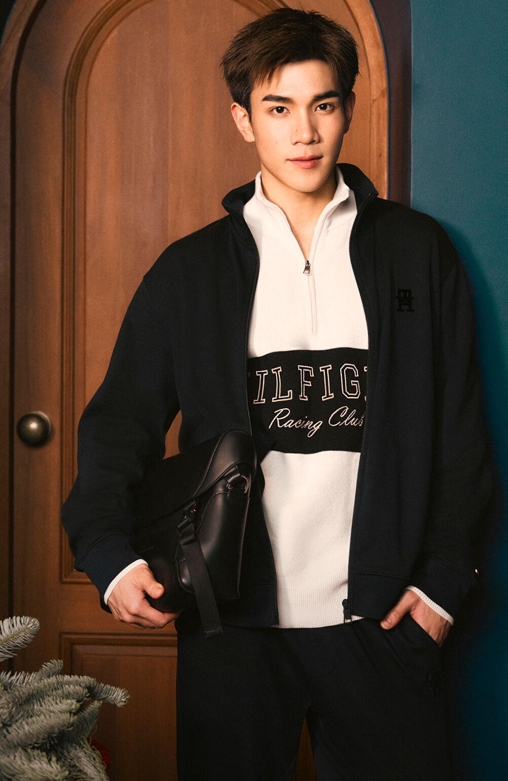 Celebrate the season in iconic Hilfiger style.